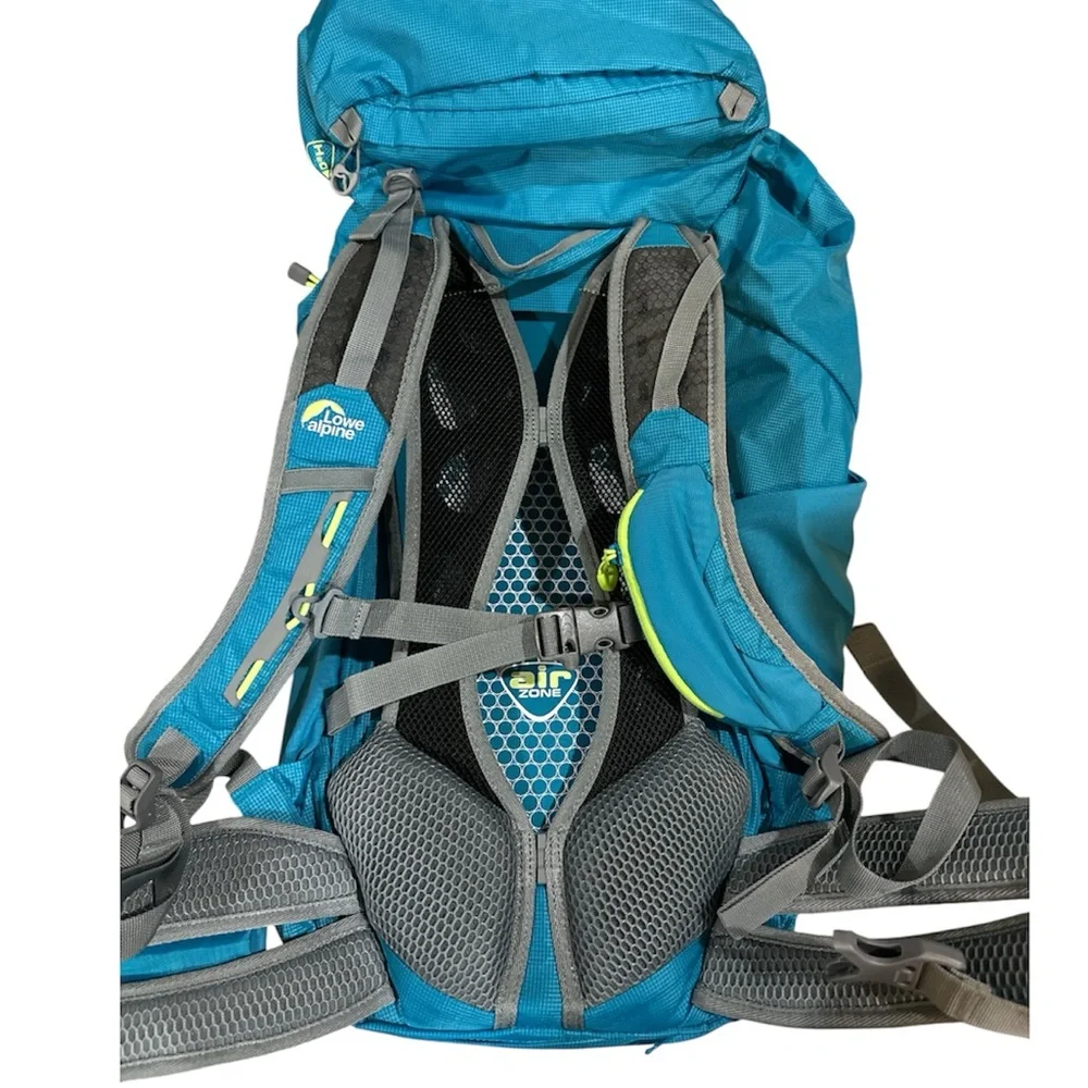 Lowe Alpine airzone ND32 Backpack great for skiing or snowboarding. Day hiking.